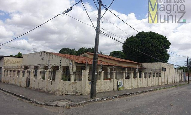 Casa Com 3 Dormitóri...