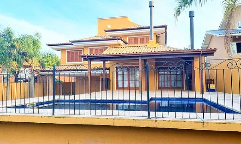 Casa De Condomínio P...