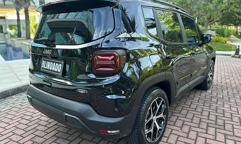 Jeep Renegade Sahara...