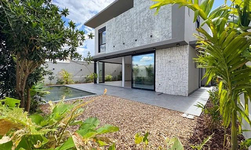 Casa Em Dois Pavimen...