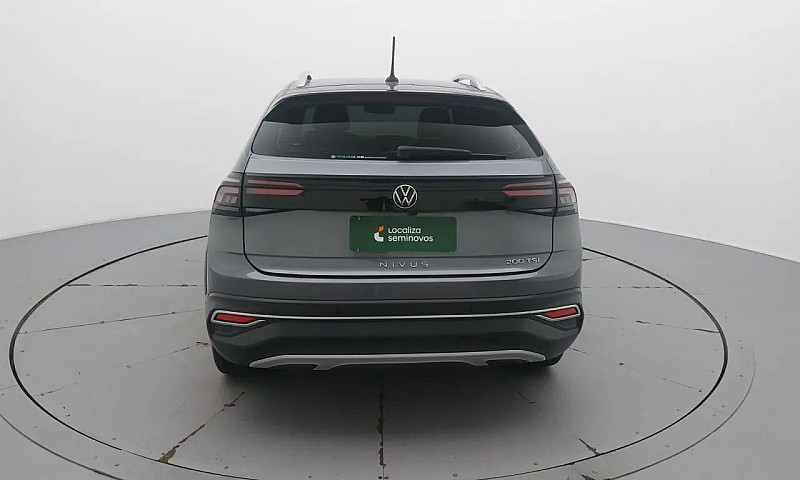 Volkswagen Nivus Hig...