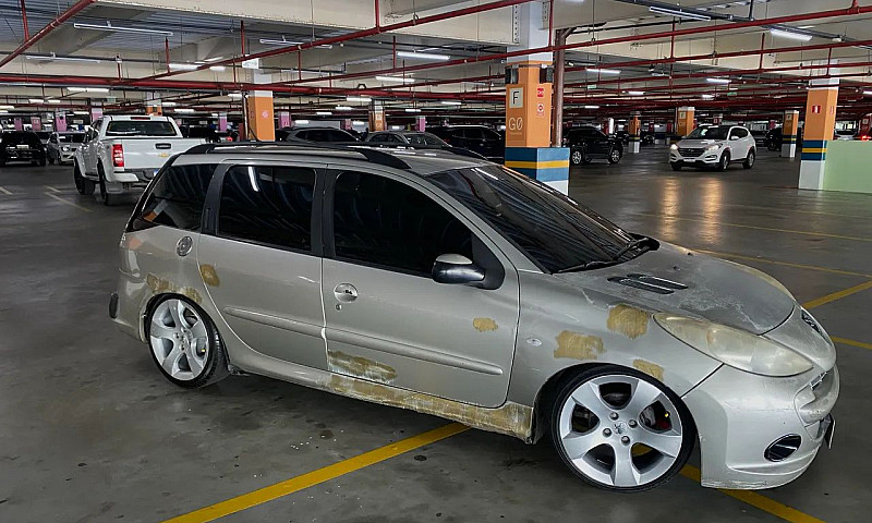 Peugeot 207 Sw Xr 1....