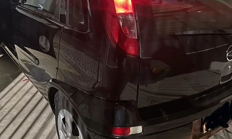 Chevrolet Corsa Hat....