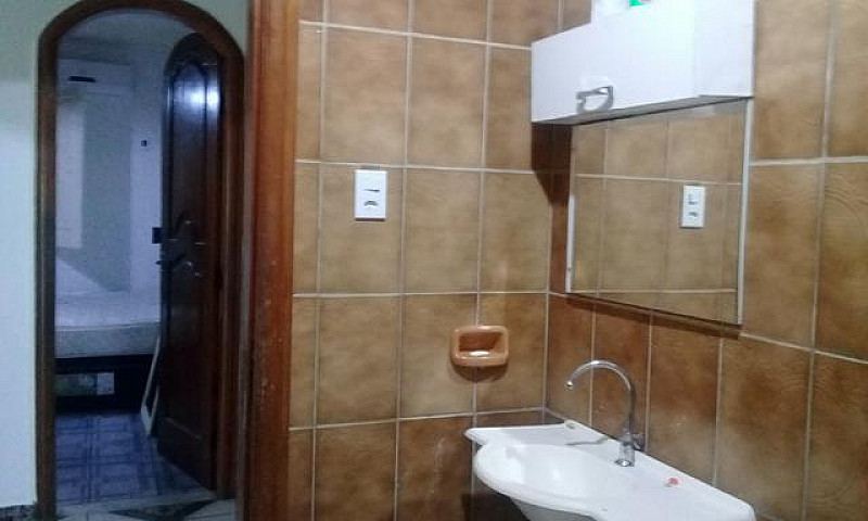 Linda Casa No Bairro...