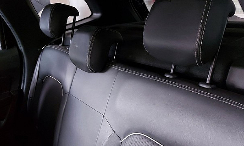 Renault Duster Iconi...