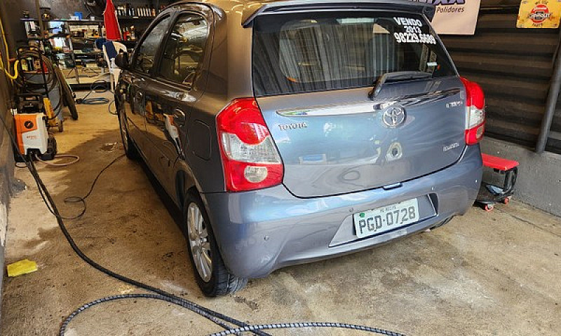 Toyota Etios Xls 201...