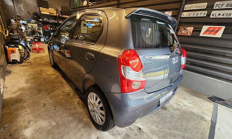 Toyota Etios Xls 201...