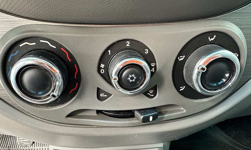 Fiat Palio Attractiv...