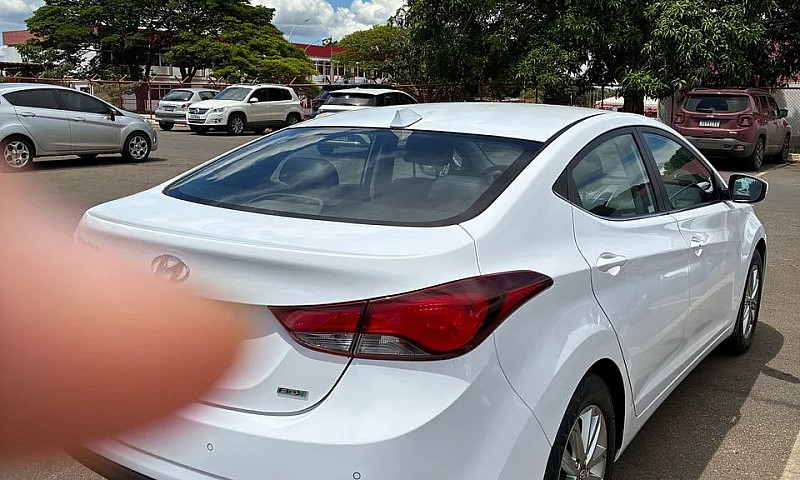Completão Elantra Gl...