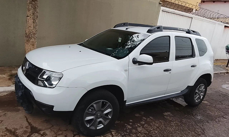 Renault Duster Authe...