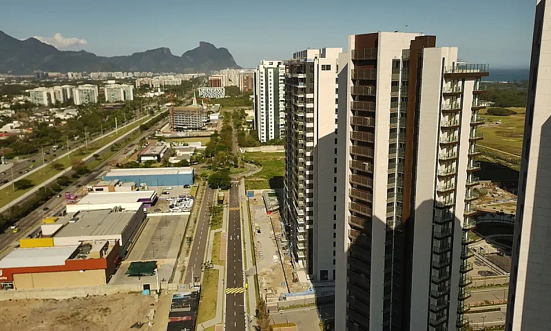 Apartamento De 4 Suí...