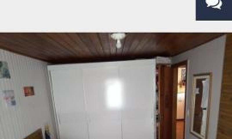 Vende-Se Casa Trinda...