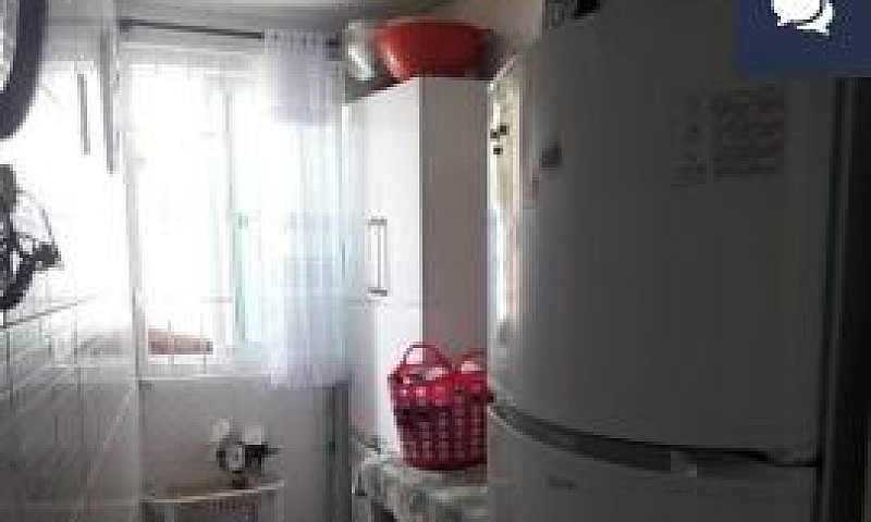 Vende-Se Casa Trinda...