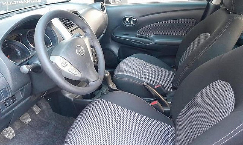 Nissan Versa 16 S 20...