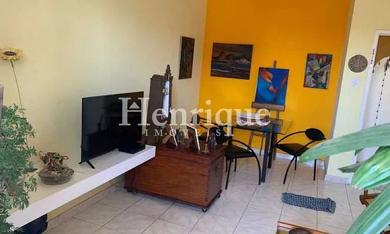 Apartamento-À Venda-...