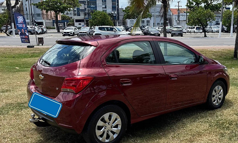 Chevrolet Onix Hatch...