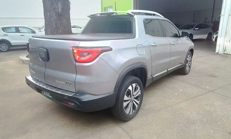 Fiat Toro Volcano 2....