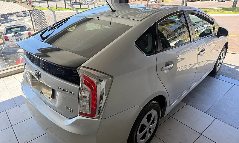 Toyota Prius Hybrid ...