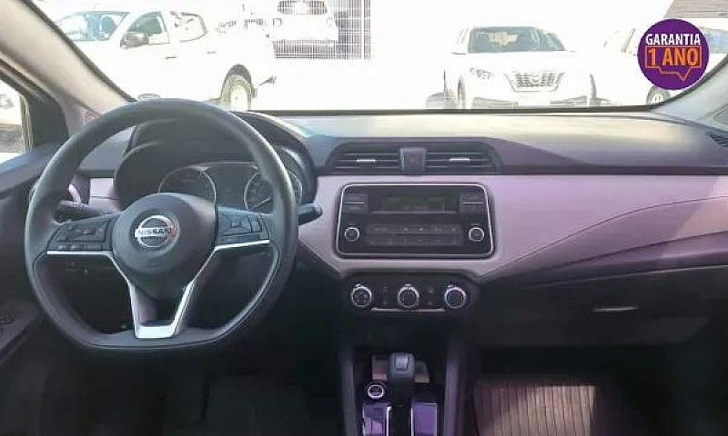 Nissan Versa Sense 1...