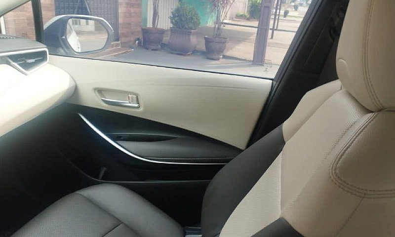Corolla Altis Premiu...
