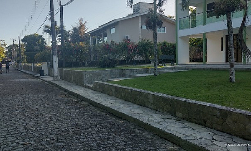 Casa Em Condomínio D...