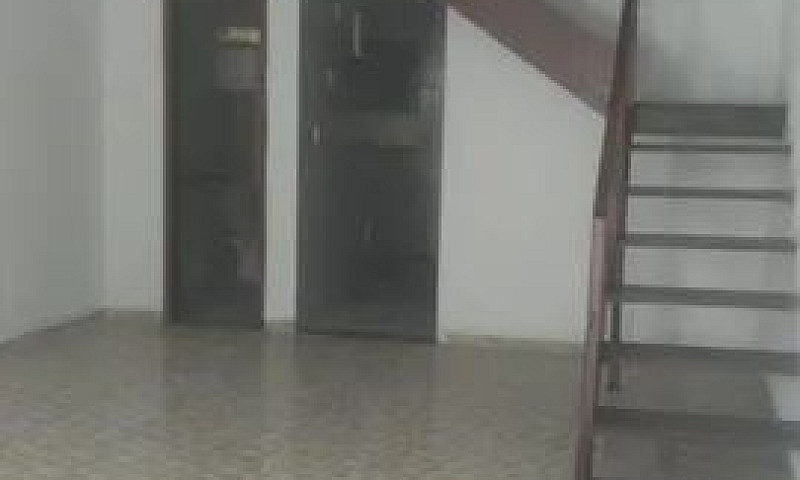 Casa De Condomínio E...