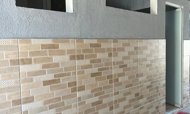 Alugo Kitinete 650 I...