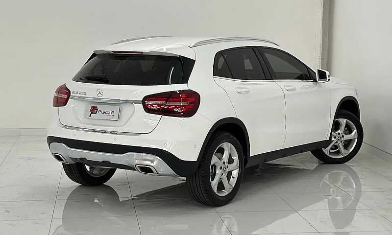 Mercedes-Benz Gla 20...