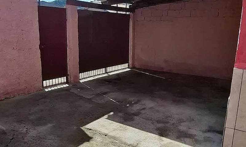 Aluga-Se Casa...