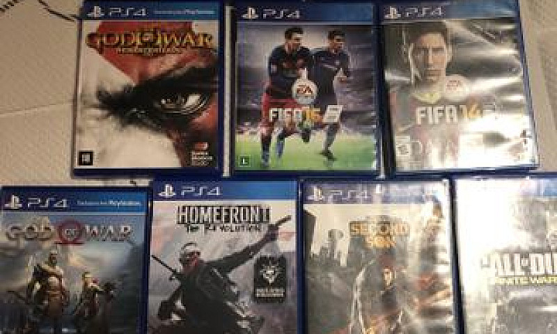 Playstation 4 Slim B...