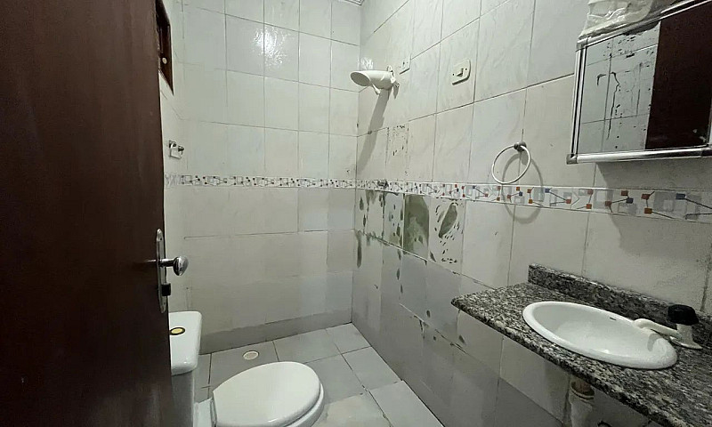 Alugo Casa No Bairro...