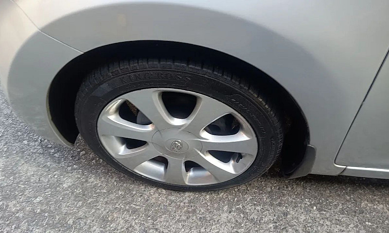Hyundai Elantra 2012...