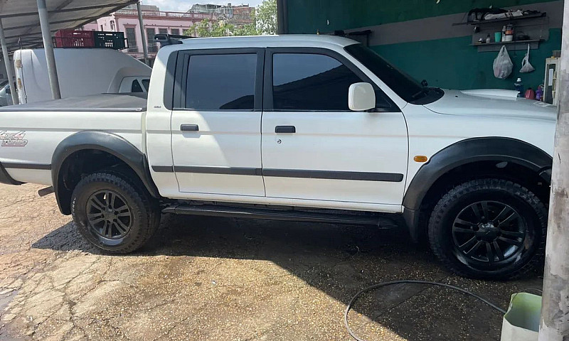 Mitsubishi L200 Gls ...