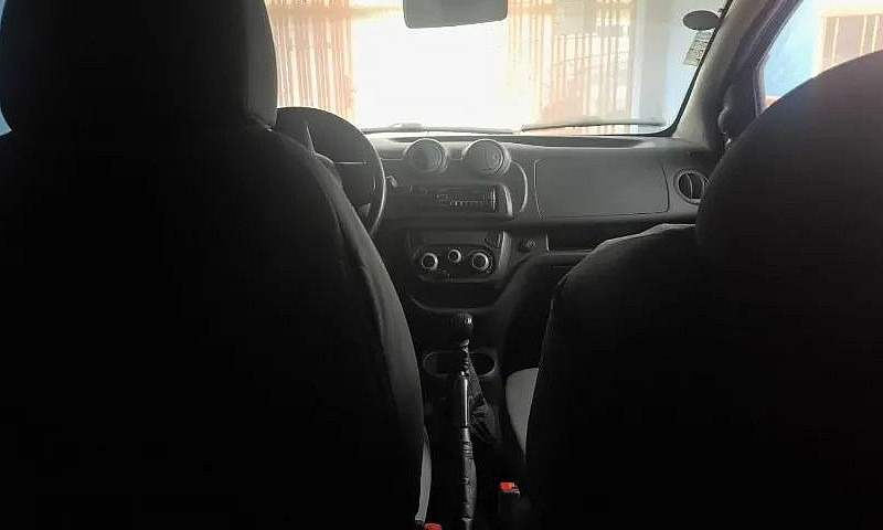 Fiat Uno Vivace 1.0 ...