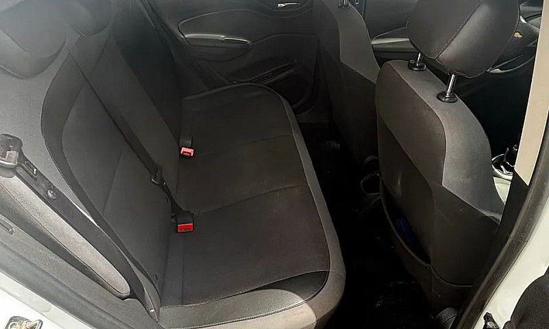 Chevrolet Onix Activ...