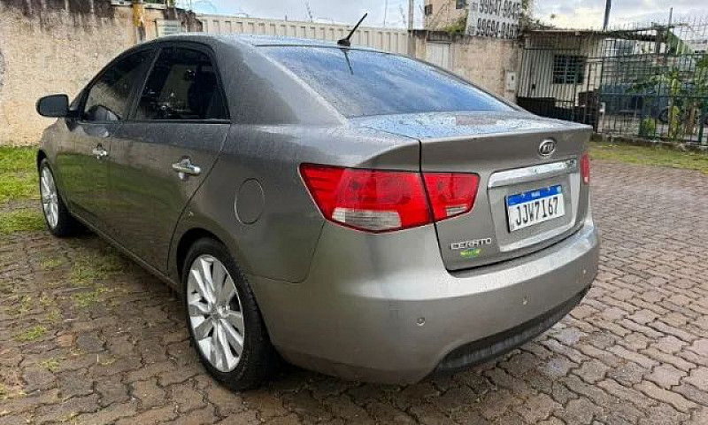 Kia Motors Cerato 1....