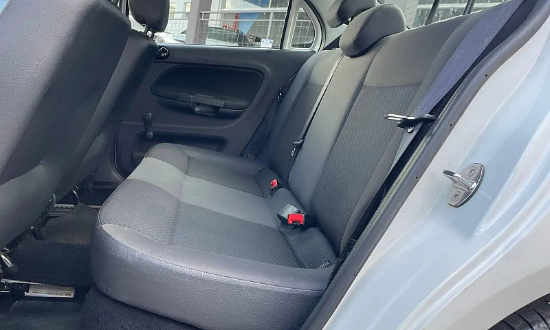 Volkswagen Voyage 1....