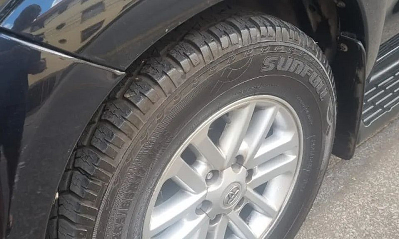 Toyota Hilux Sw4 Srv...