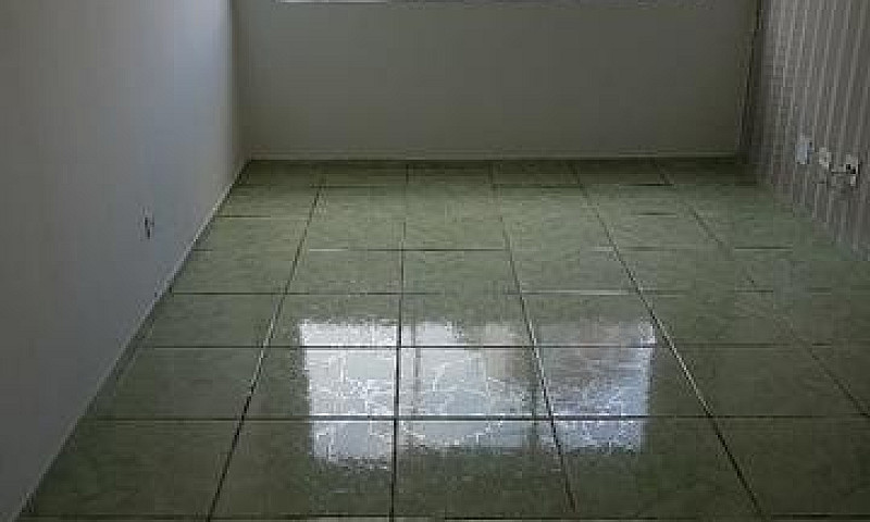 Aluga-Se Apartamento...