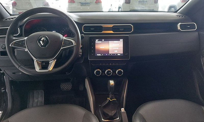 Renault Duster Iconi...