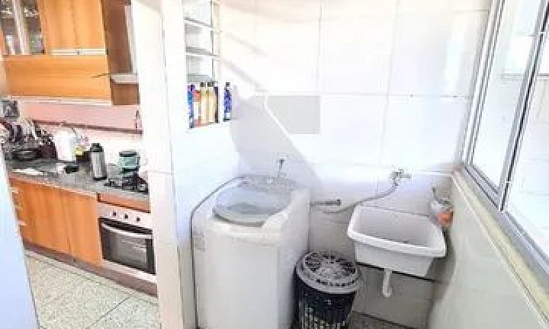 Casa Geminada À Vend...
