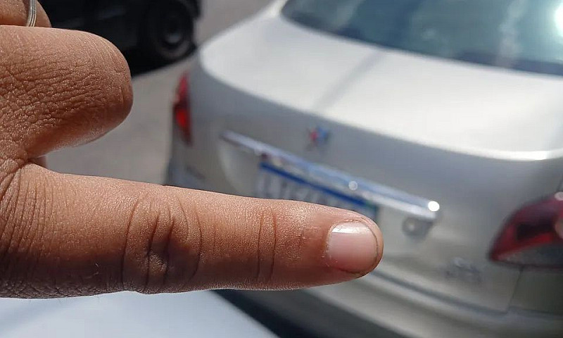 Peugeot 207 Sedan Pa...