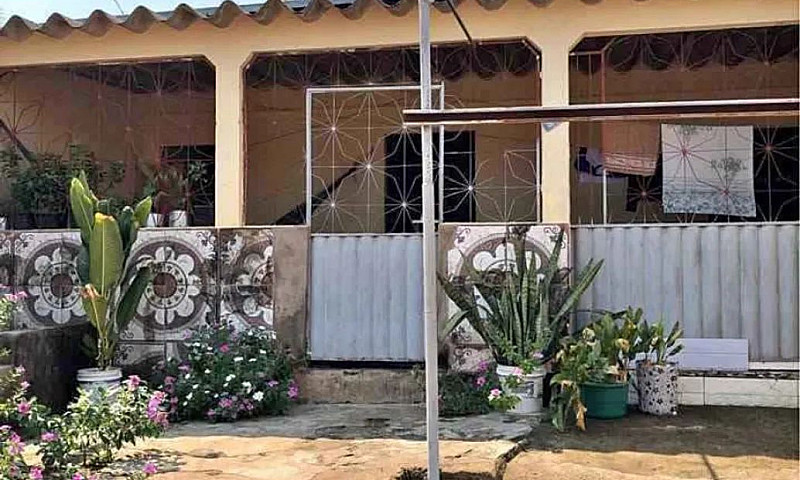 ^ Vende Se Casa Em I...