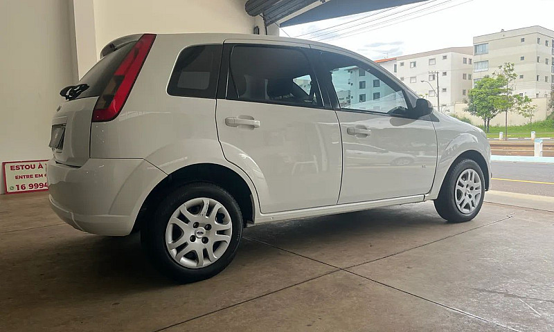 Ford Fiesta Se 1.0 8...