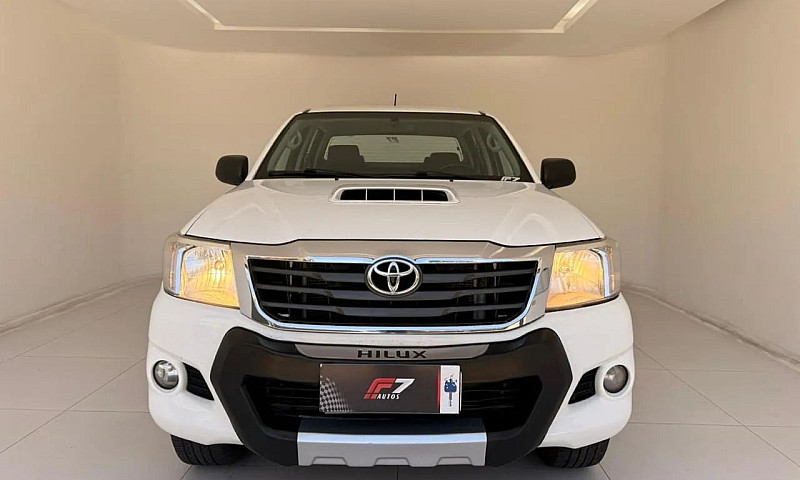 Toyota Hilux Cd Sr D...