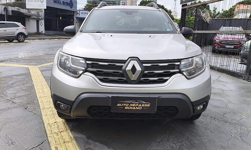 Renault Duster Iconi...