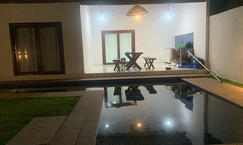 Aluga-Se Casa Em São...