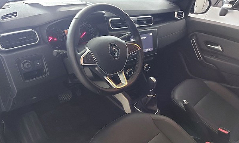 Renault Duster Iconi...
