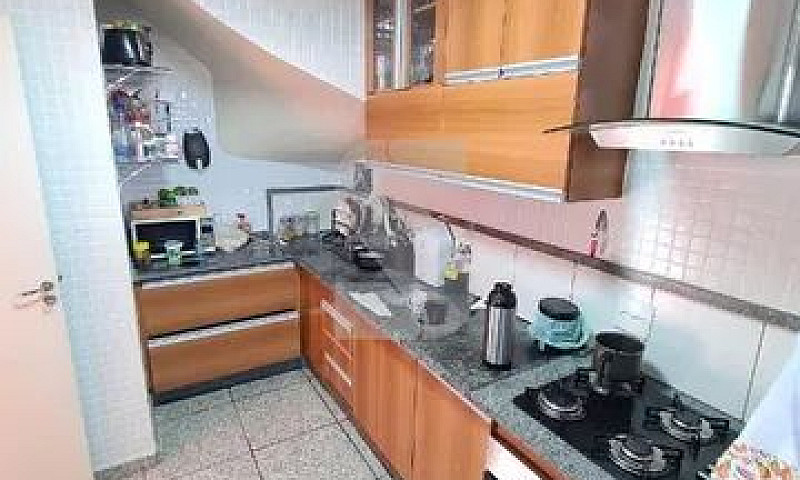 Casa Geminada À Vend...