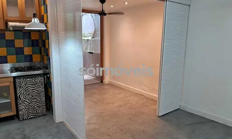 Apartamento-À Venda-...